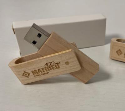 Clé USB bois personnalisée gravée